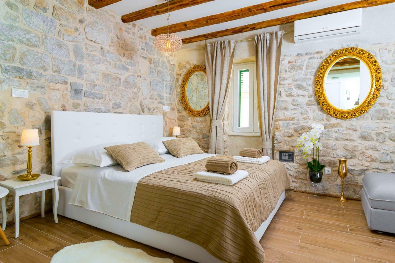 Готель Lux Aurelius In Split Centre Old Town Екстер'єр фото